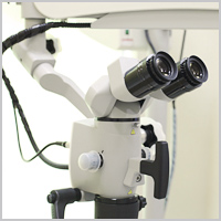 拡大鏡（ルーペ）や顕微鏡治療